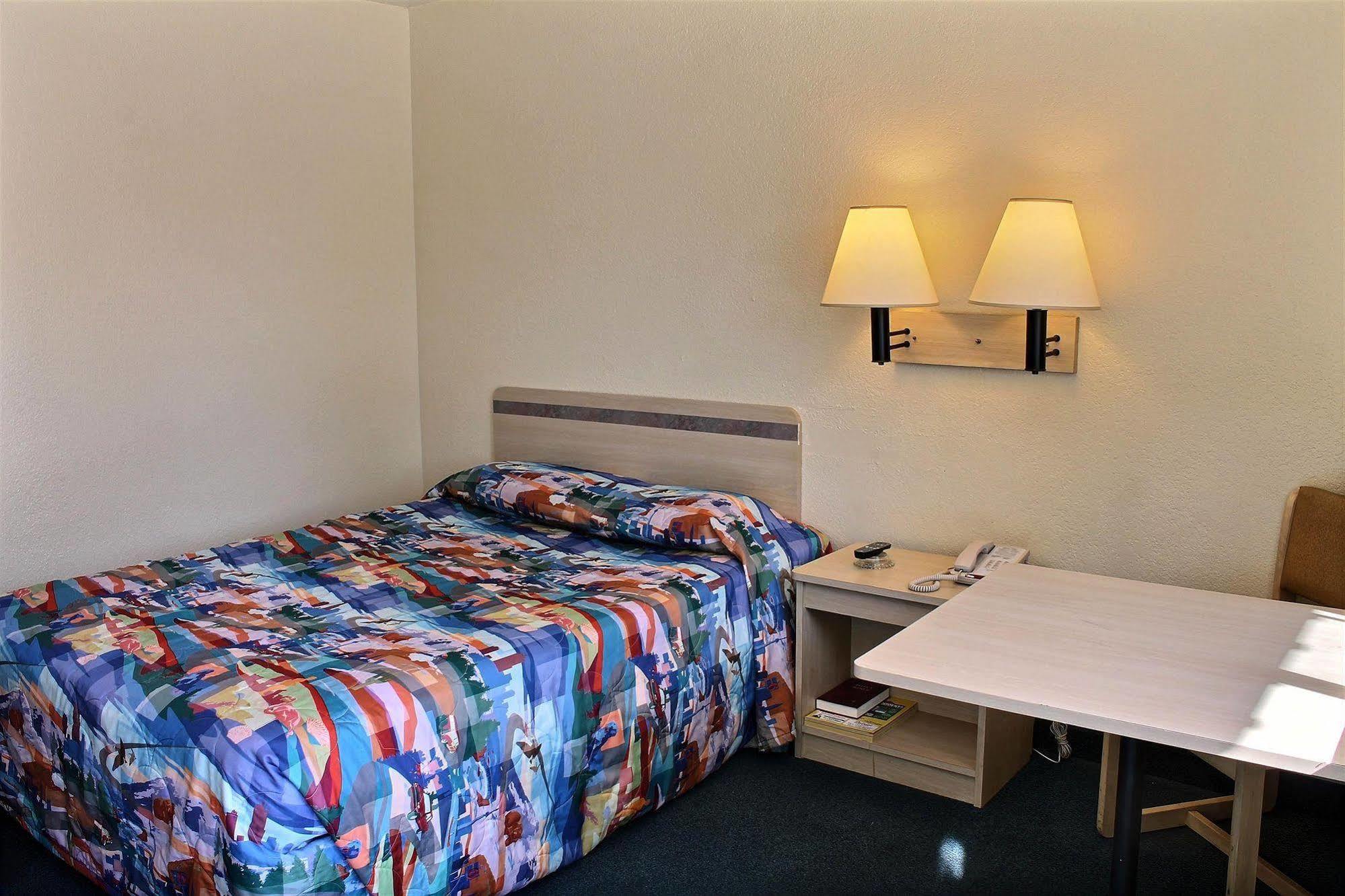 Vagabond Inn Buttonwillow North I-5 Kültér fotó